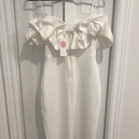 Off the shoulder ruffle trim white midi dress - Picture 6 of 8